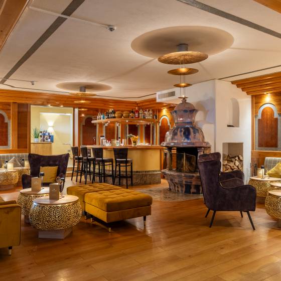 Hotel Lobby mit Tagesbar