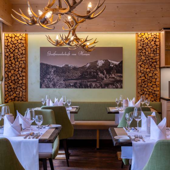 Innenansicht Restaurant Vier Stuben im Hotel Königshof